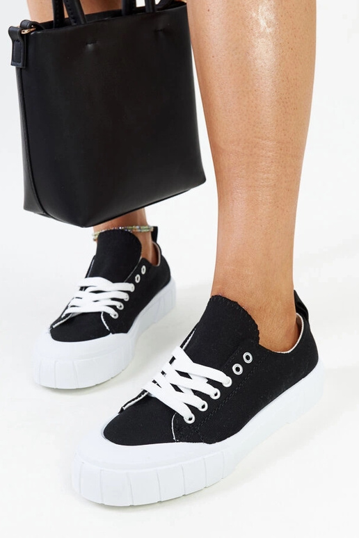 Eduarda melnā auduma kedas