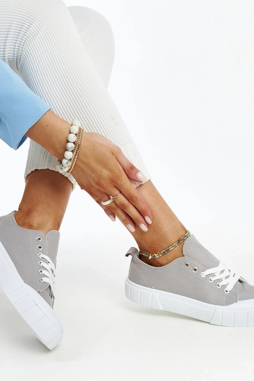 Eduarda pelēkā auduma kedas