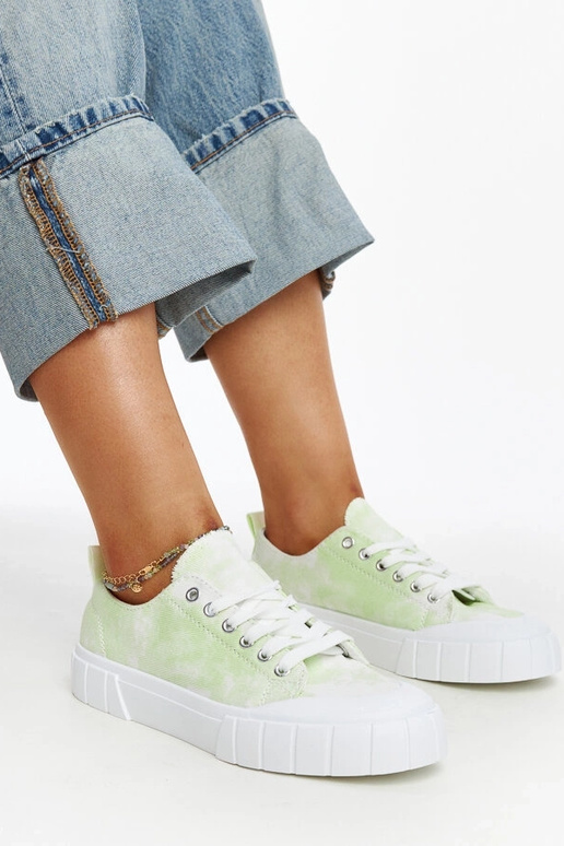 Jerina gaiši zaļas krāsas auduma kedas