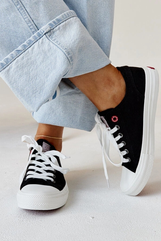 Melna auduma sieviešu kedas CROSS JEANS