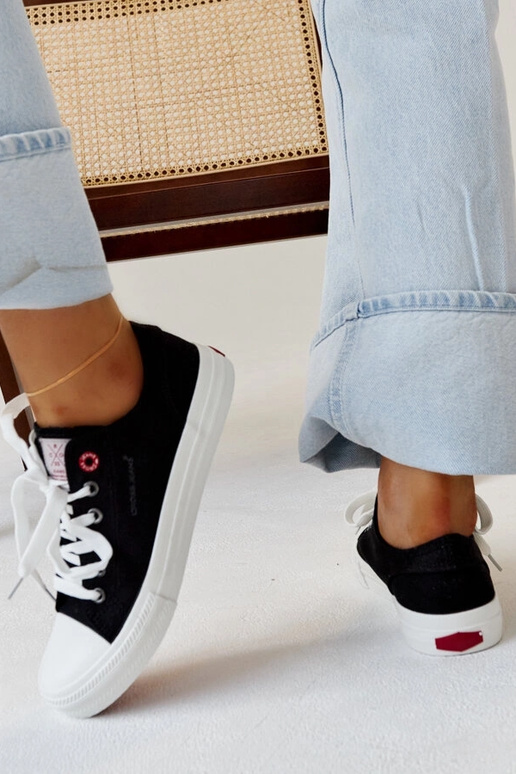 Melna auduma sieviešu kedas CROSS JEANS