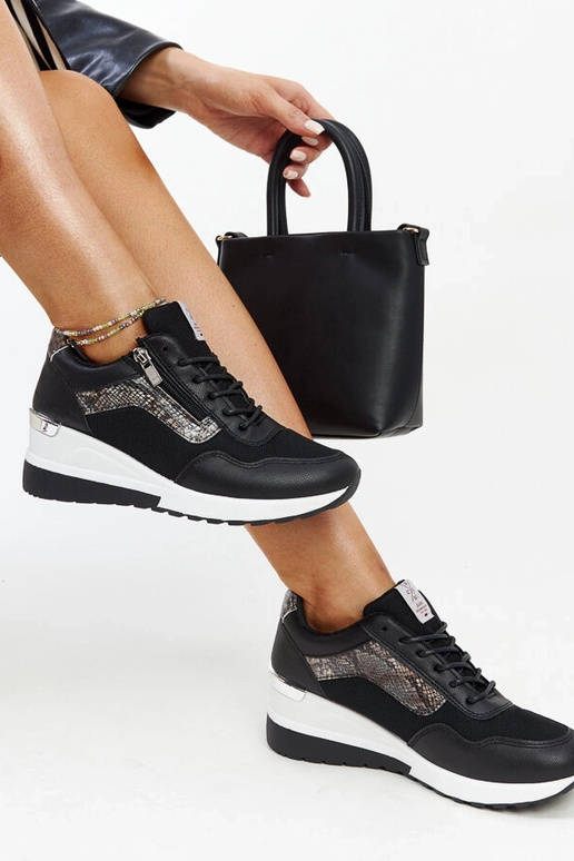 Melnas sieviešu čības CROSS JEANS