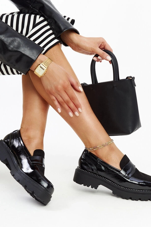 Melnas lakādas kurpes ar Ķirsi...