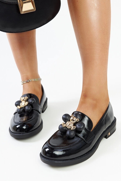 Melni lakoti mokasīni ar rotājumu Aili