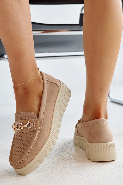 Beige ādas puspārī ar dekoratīvu...