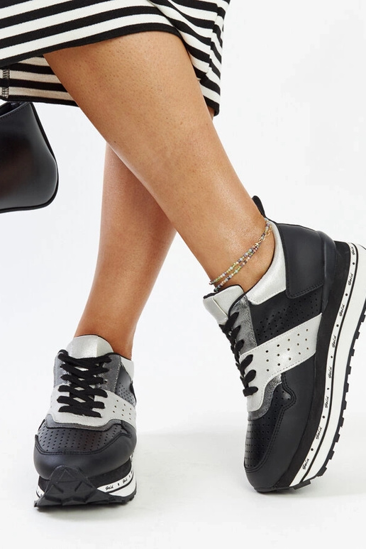 Melnas kedas ar augstu zoli Askalua