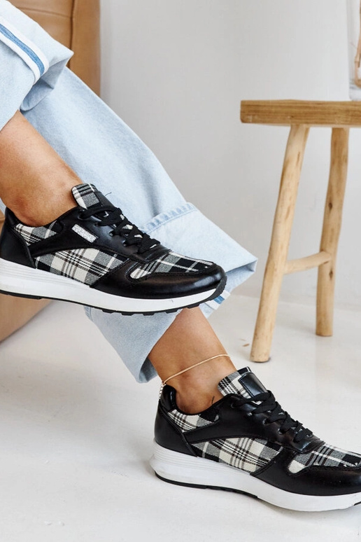 Afifah melnas rūtainas kedas