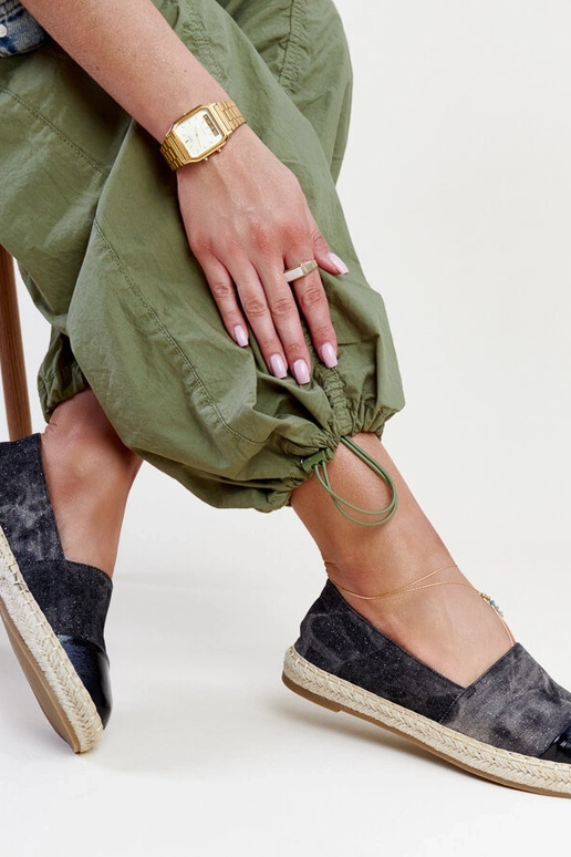 Melnas spīdīgas Suranas espadrilas