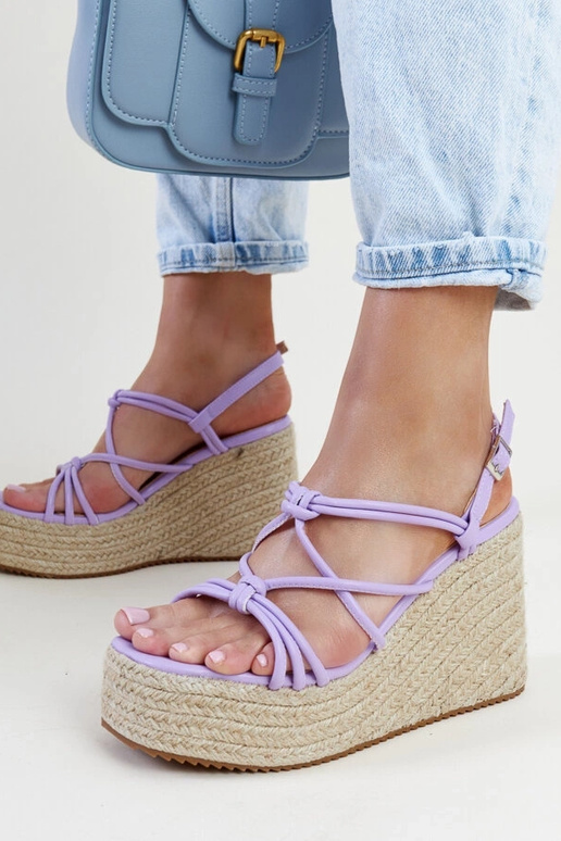 Violeta sandales uz platformas Mara