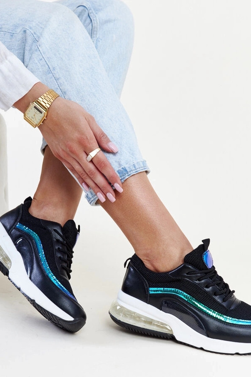 Melnas kedas ar Jelka hologrammu Melnas kedas ar Jelka hologrammu