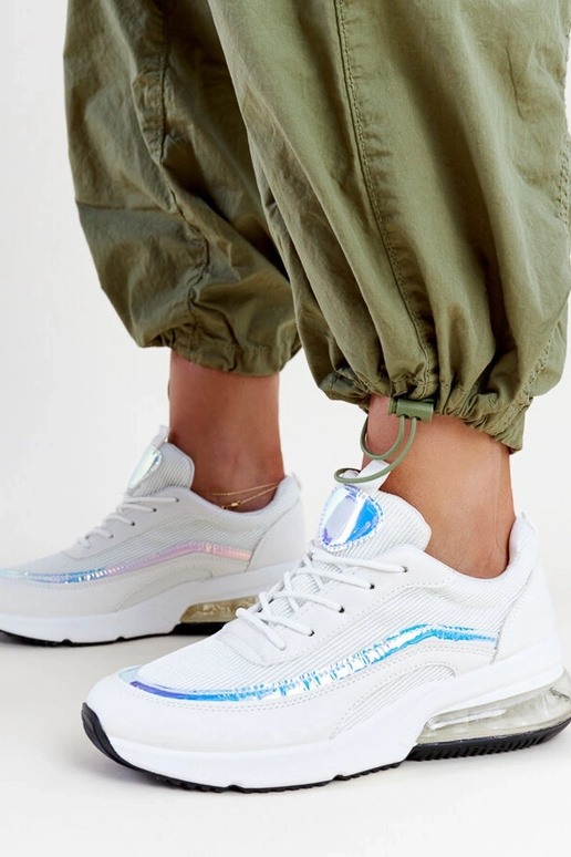 Baltas sporta apavi ar hologrammu Jelka