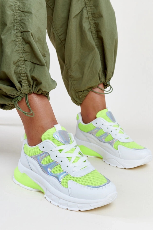 Matea baltas un dzeltenas kuplas...