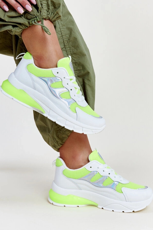 Matea baltas un dzeltenas kuplas...