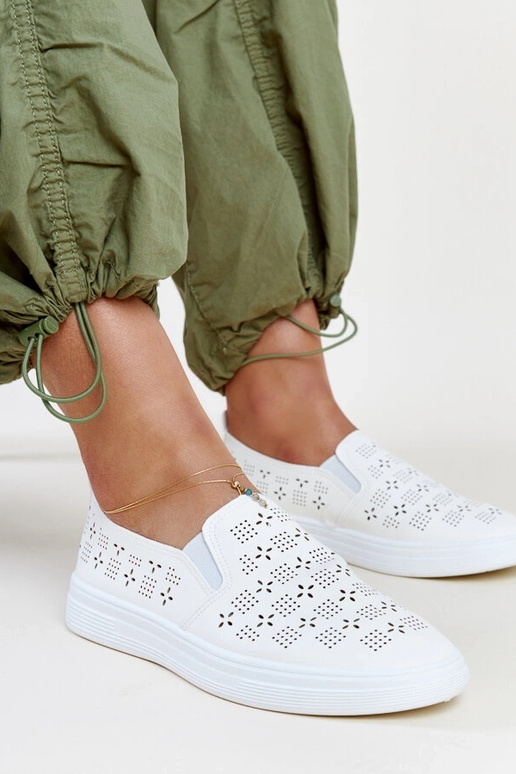 Hilal baltas uzvelkamas kedas