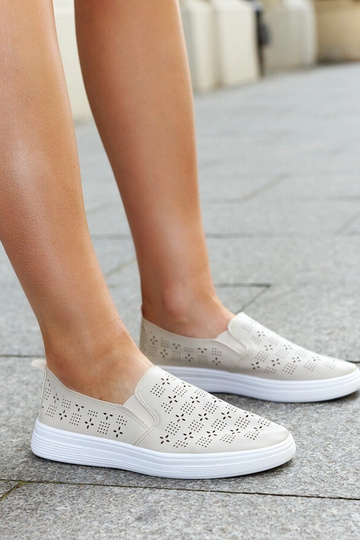 Bēšas Hilal Slip-On kedas