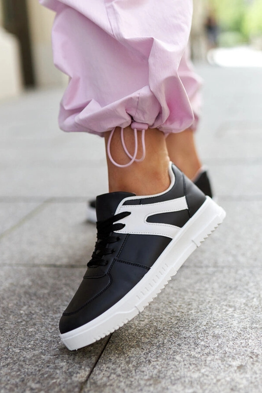 Melnas Hagara sporta kedas