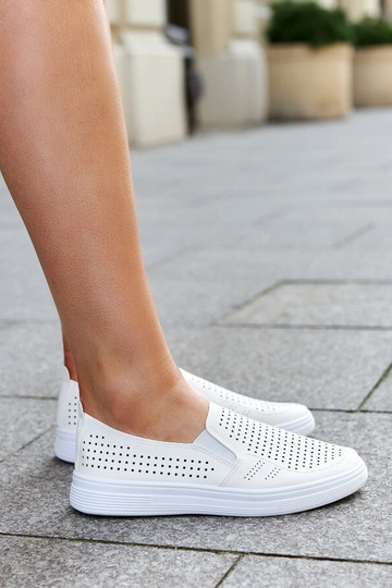 Bēšas caurspīdīgas...