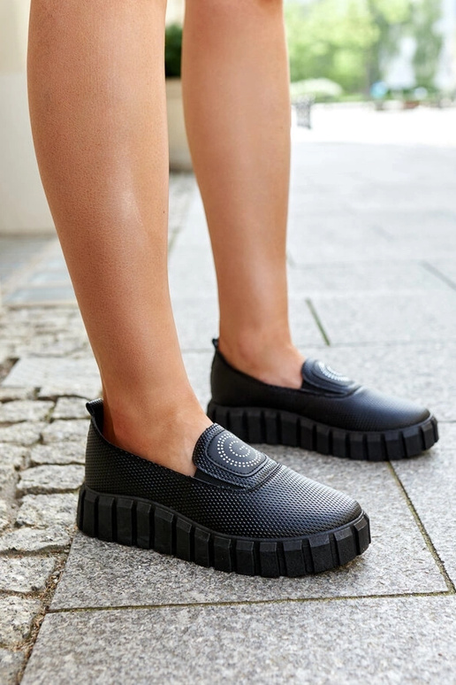 Melni puszābaki ar masīvu zoli Teska