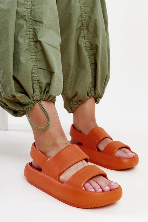 Attiana oranžas sandales