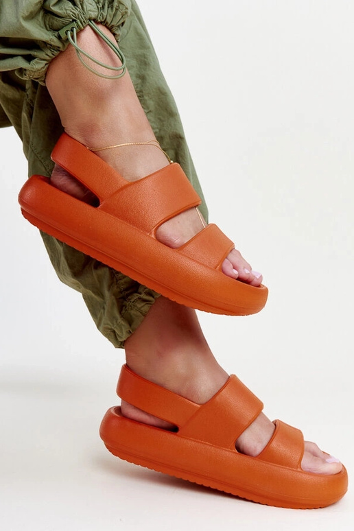 Attiana oranžas sandales