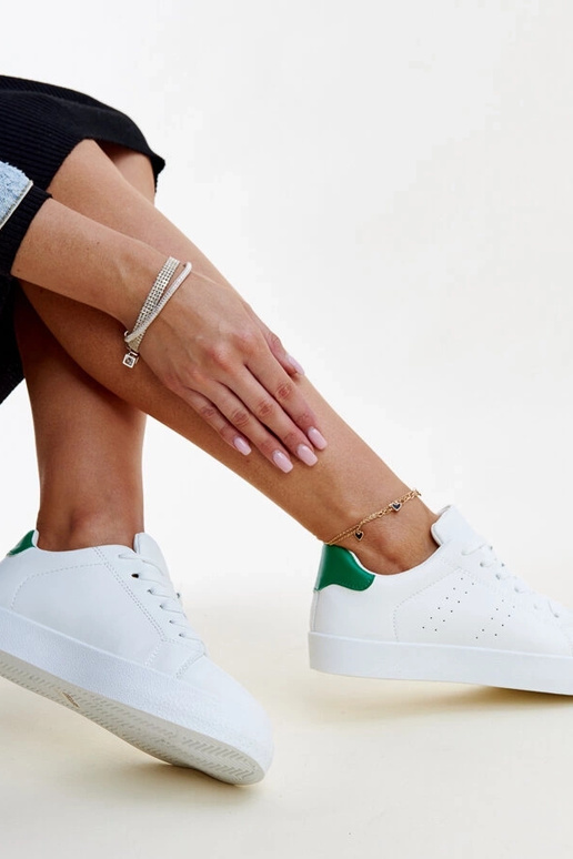 Akila baltas un zaļas kedas