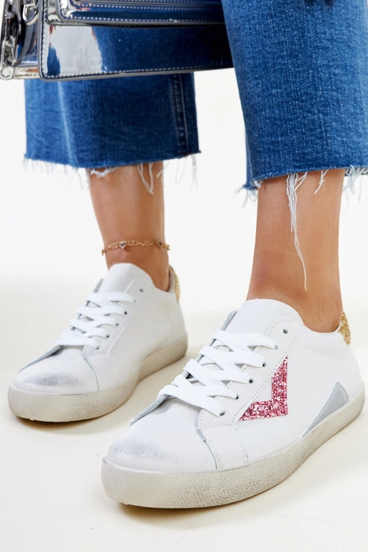 Baltas kedas ar "valkātu" efektu no...