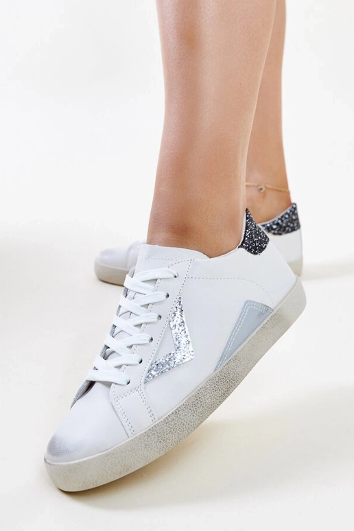 Baltas kedas ar "valkātu" efektu no...