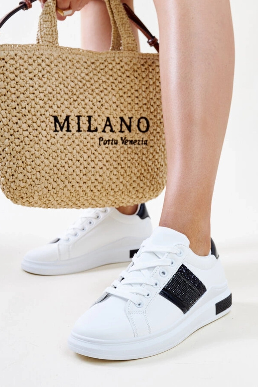 Melnbaltas kedas ar cirkoniem Giulia