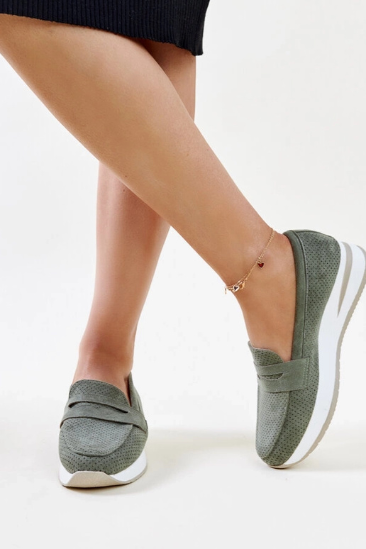 Zaļas perforētas Muna kurpes