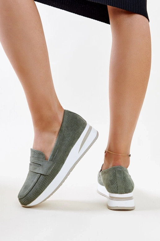 Zaļas perforētas Muna kurpes