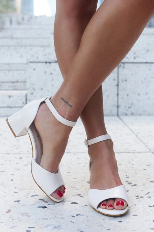 Sirin bloka papēžu sandales ar ādas...