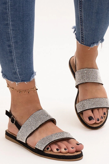 Melnas sandales, kas...