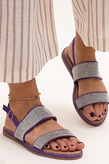 Violetas sandales, kas...