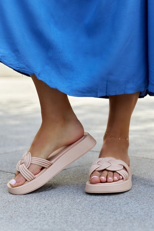 Bēšas gumijas flip-flops Ferrei