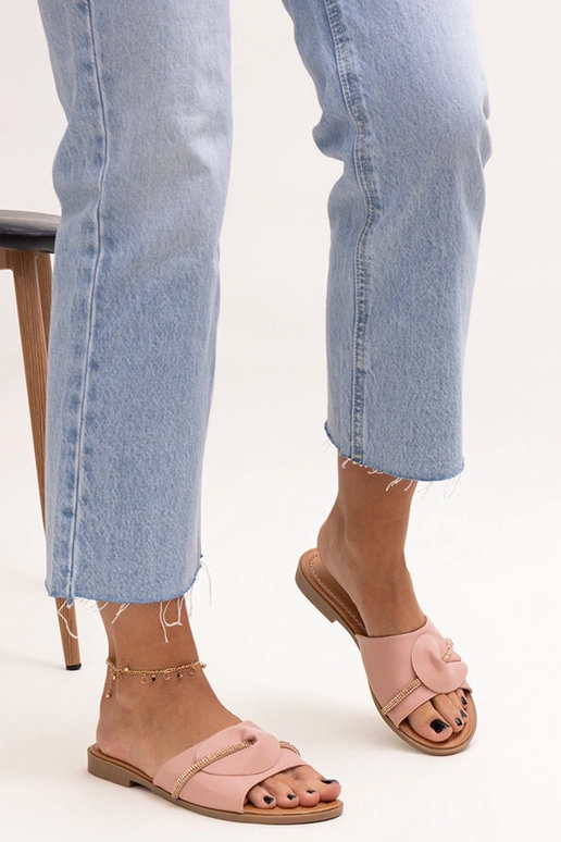 Cepures rotātas ar Amari cirkona...