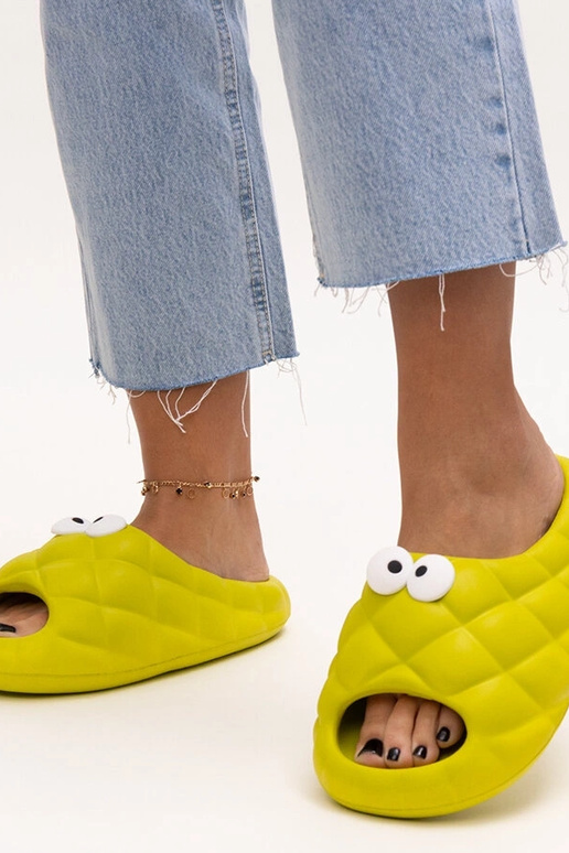 Zaļas putu plātnes ar Gorges acīm