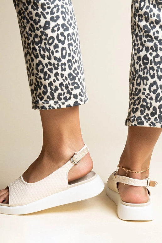 Hamonda smilškrāsas sandales ar...