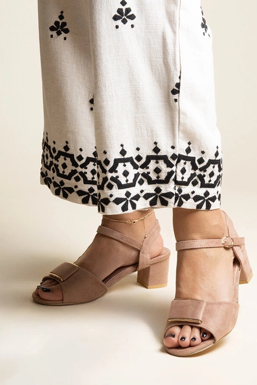 Tumši bēšas zempapēžu sandales Frederica