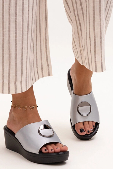 Sudraba ķīļveida sandales... 2