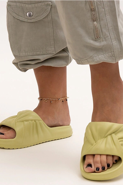 Zaļās cuntas putu čības