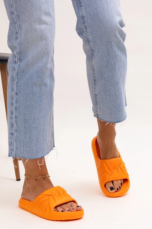 Apelsīnu cuntas putu čības