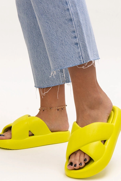 Zaļās putas Manua čības