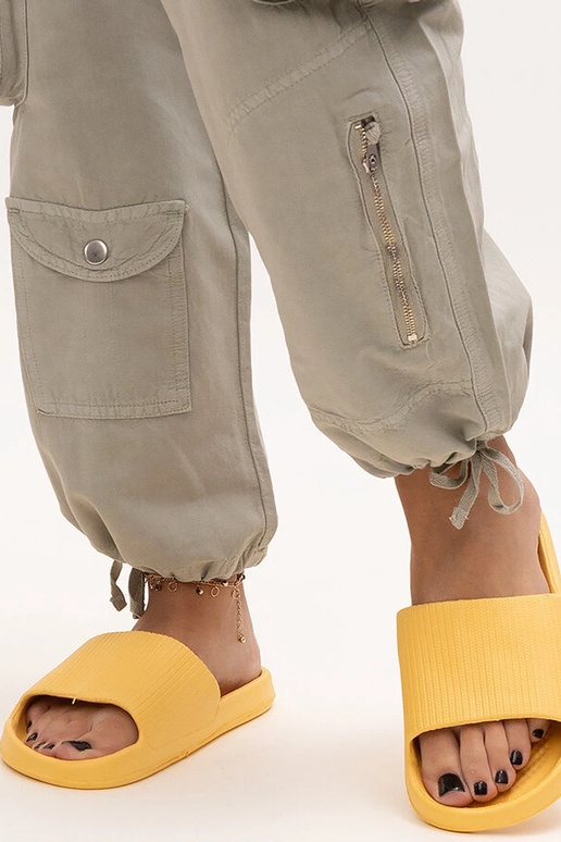 Menta dzeltenās putu čības