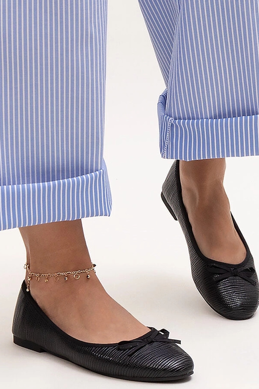 Melnas balerīnas ar banti un ādas...