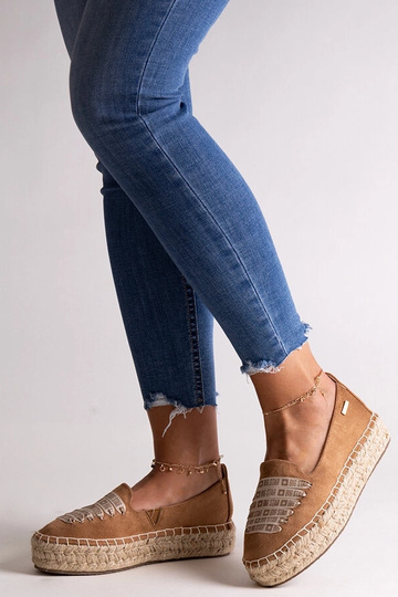 Brūnās lielās zvaigznes...