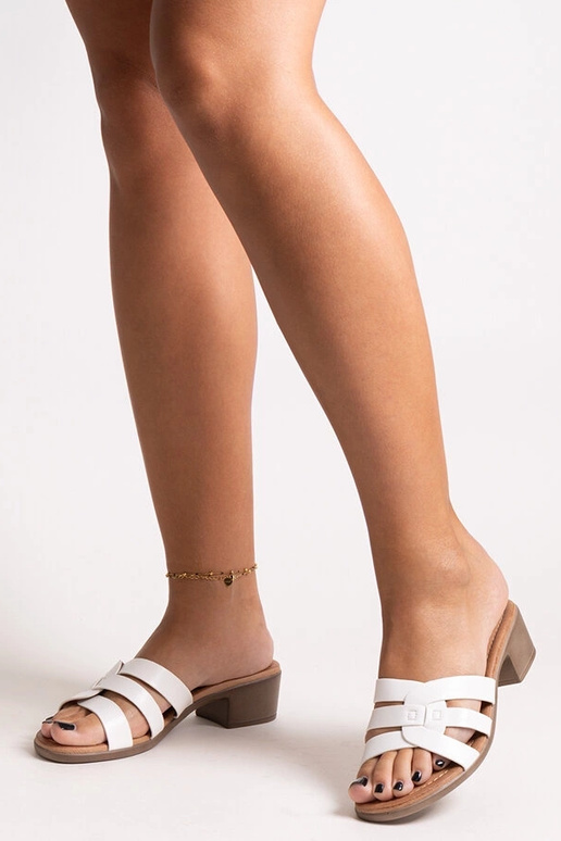 Baltas Lidienes augstpapēžu mūļi