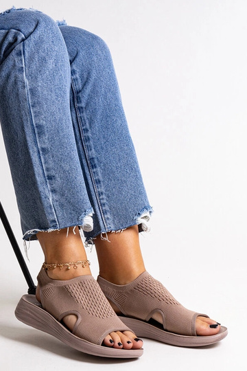 Brūnas platformas sandales... 2