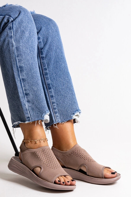 Brūnas platformas sandales Rawia