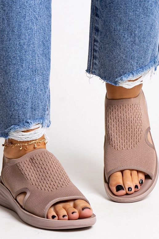 Brūnas platformas sandales Rawia