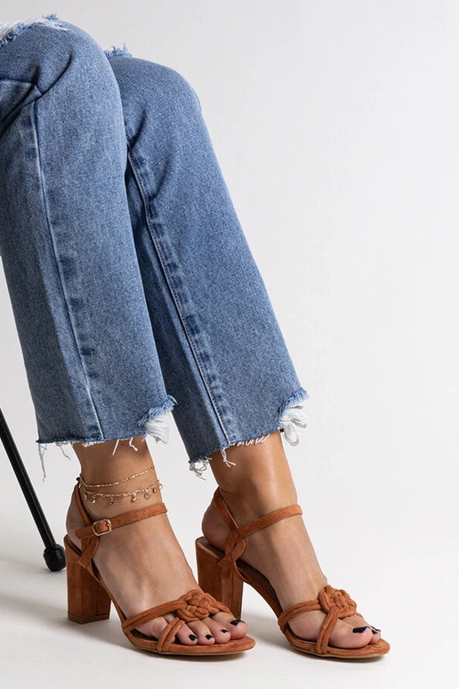 Brūnas Shama bloka papēžu sandales